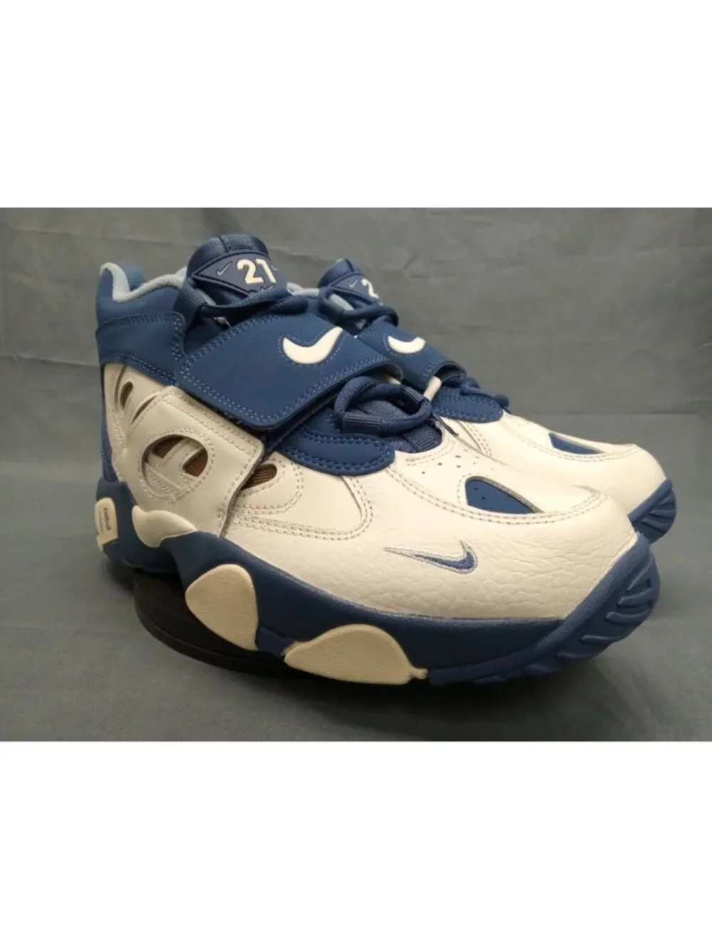Nike Air Diamond Turf 2 (GS) Sneaker Mystic Navy Grey Boys Size 6 NEW IN BOX!
